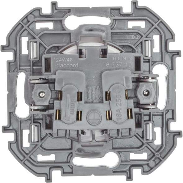 Механизм розетки 1-м СП Inspiria 16А IP20 250В 2P бел. Leg 673710