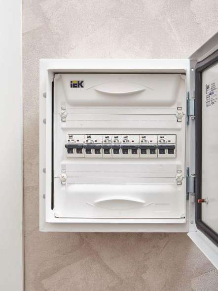 Выключатель автоматический 1п C 10А M06N ARMAT IEK AR-M06N-1-C010