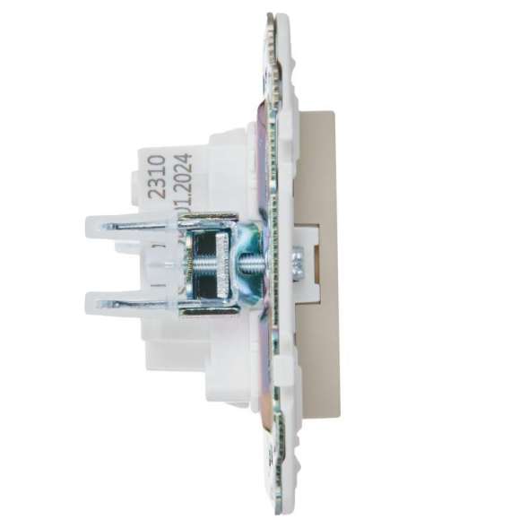 Розетка SKANDY 10А без заземл. без защ. шторок SK-R02B беж. IEK SK-R10-10-K10